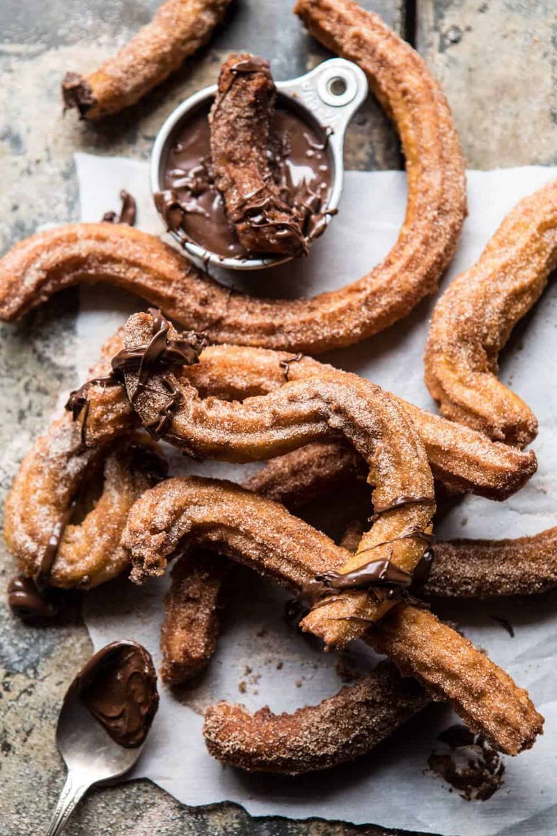 Churros With Dark Chocolate Sauce