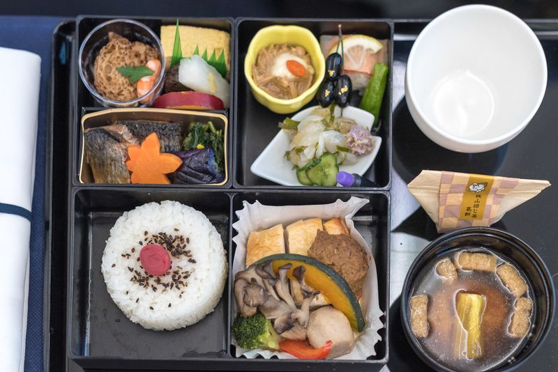 ANA (All Nippon Airways): Japanese Perfection