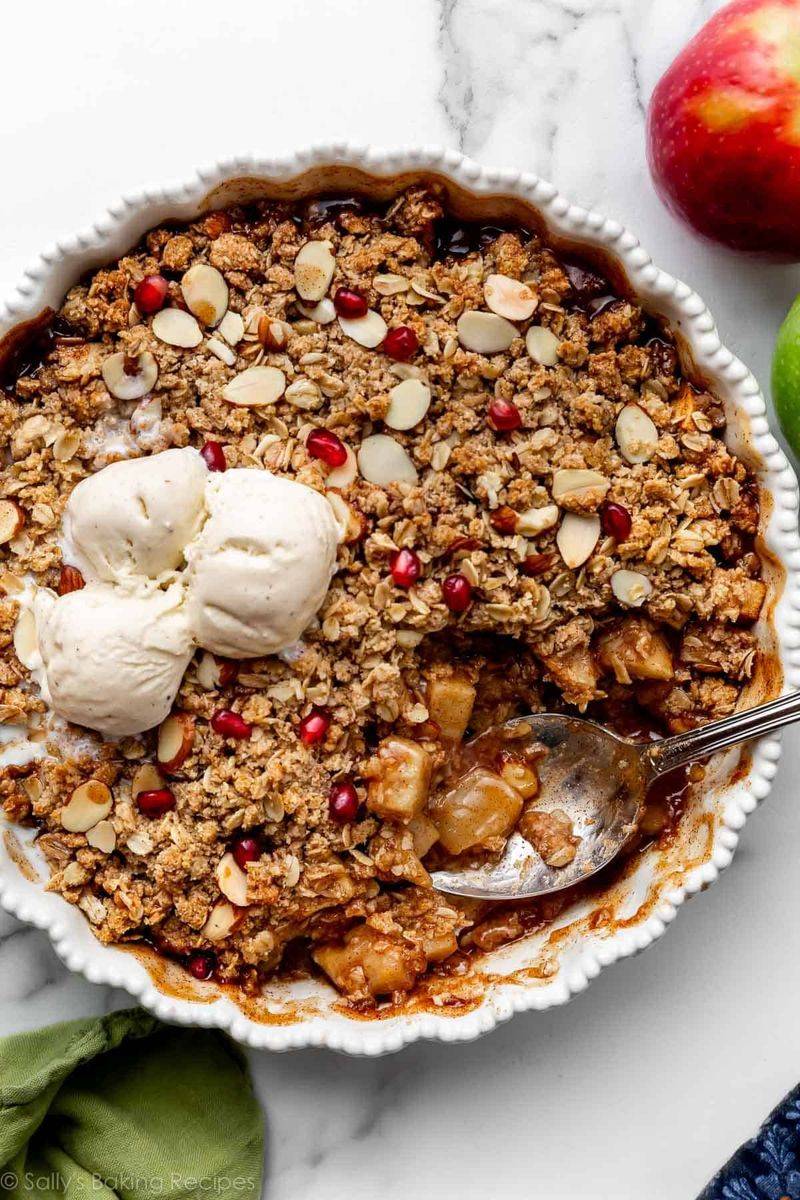 Warm Gluten-Free Cinnamon Apple Crisp