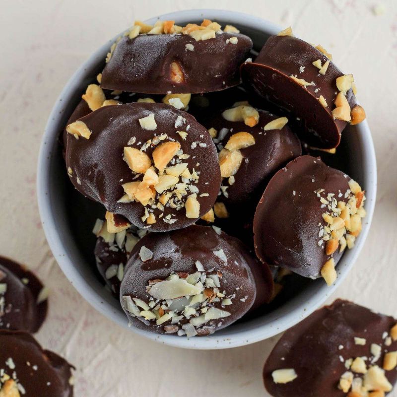Chocolate-Dipped Frozen Banana Bites