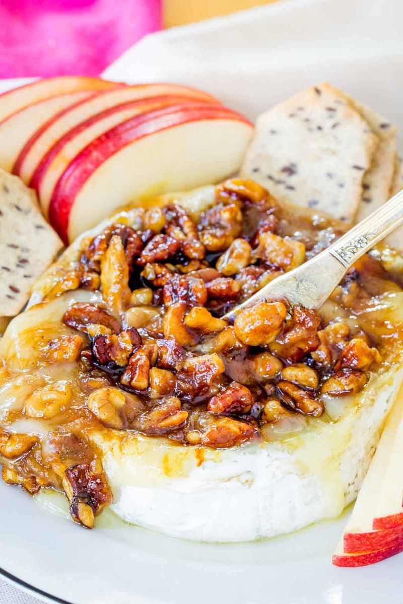Baked Brie With Honey And Nuts