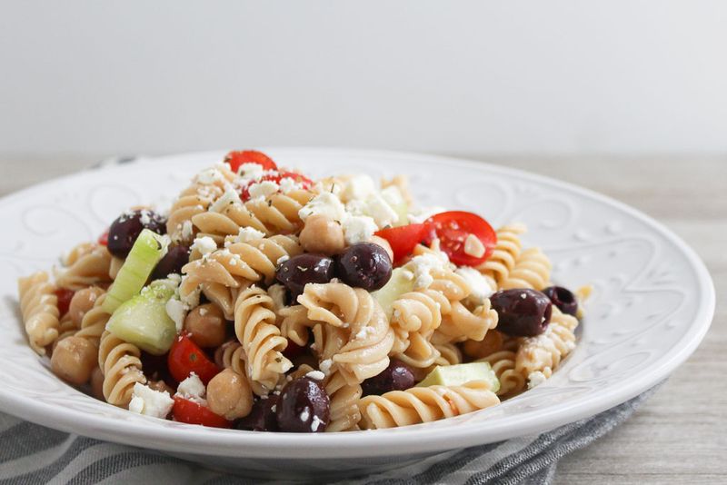 Greek Pasta Salad With Chickpeas