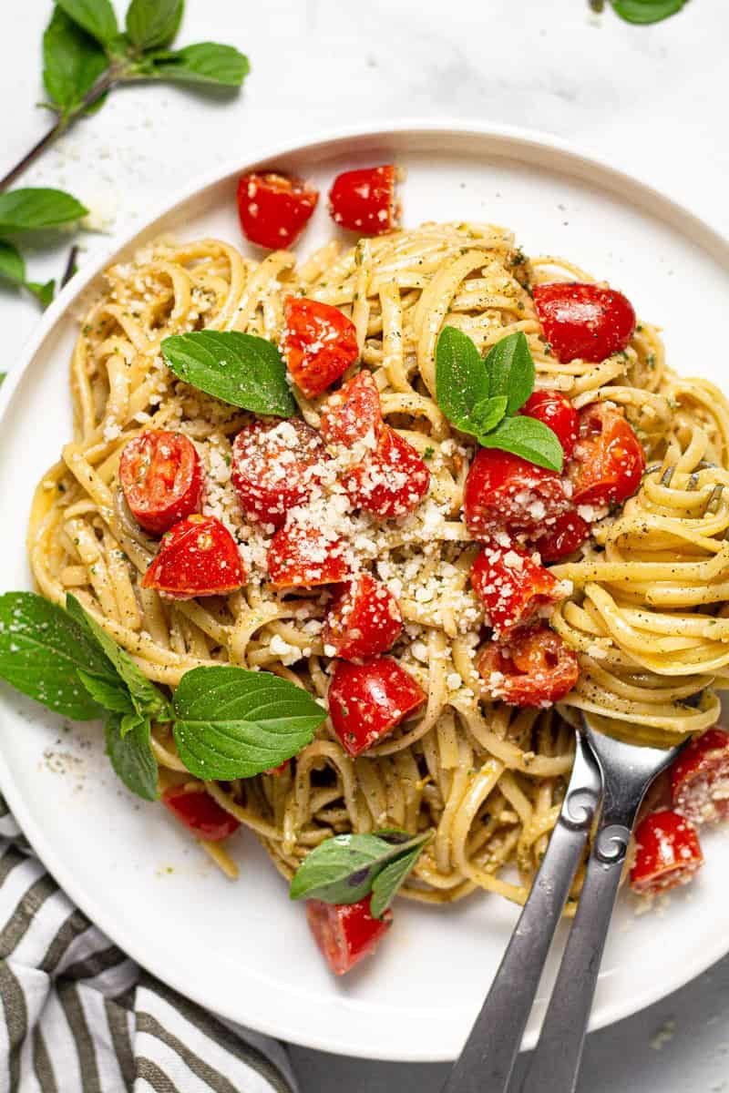 Creamy Pesto Pasta With Cherry Tomatoes