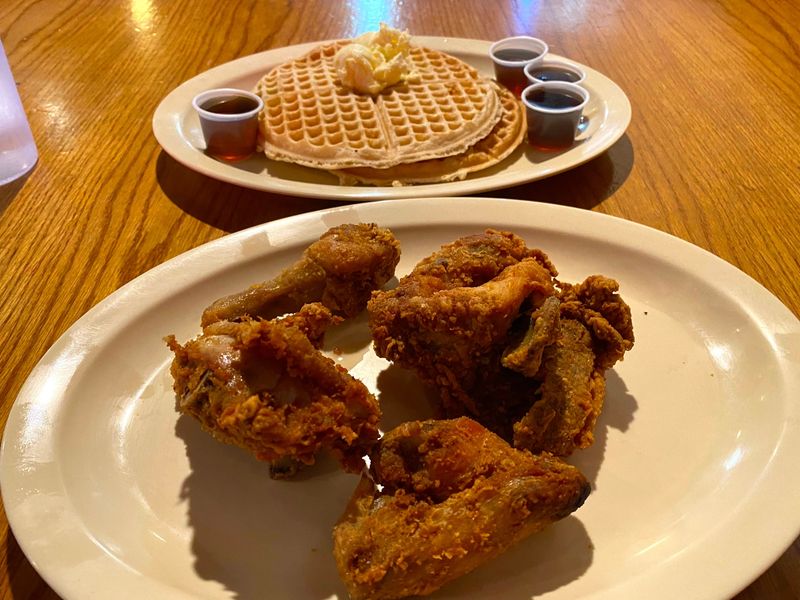 Roscoe’s House Of Chicken And Waffles – Los Angeles, CA