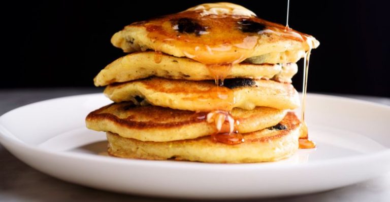 The 16 Plant-Based Brunch Recipes That Even Meat-Lovers Will Devour—Plus 3 That Break All The Rules