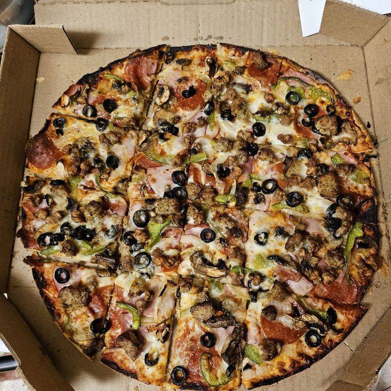 Domino's ExtravaganZZa Feast