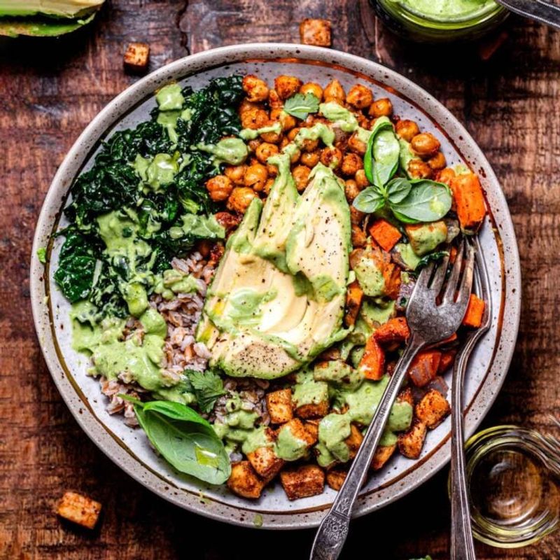 Crispy Chickpea Buddha Bowl