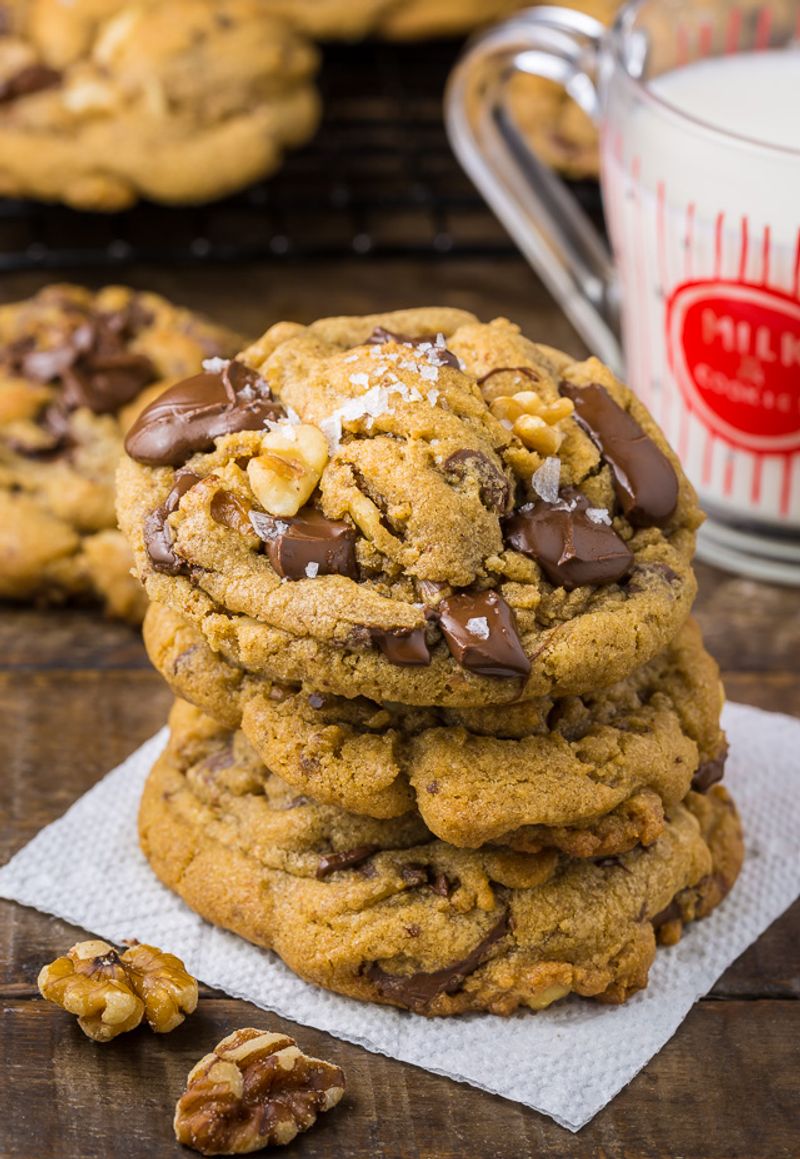 Walnut Chocolate Chip Cookies
