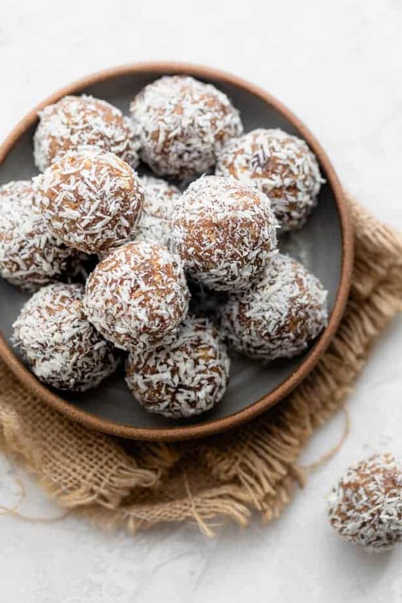 No-Bake Coconut Energy Balls