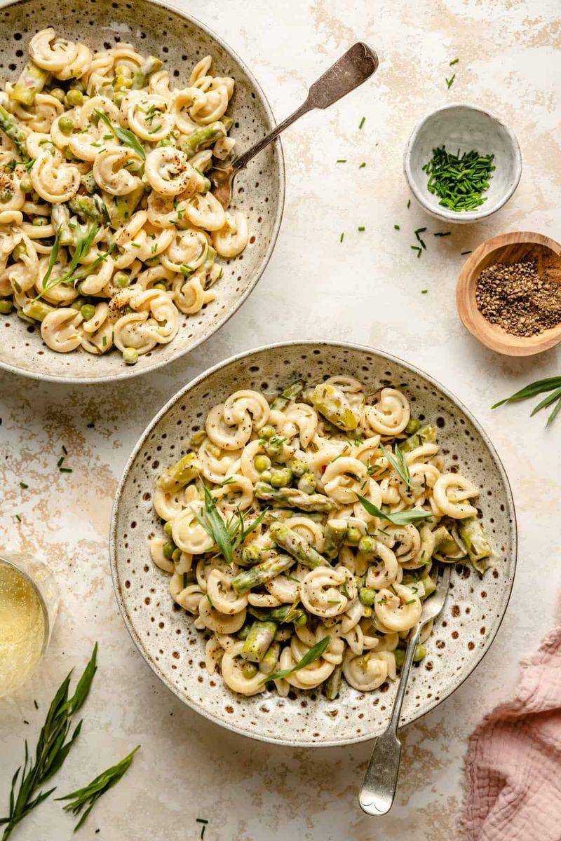 Roasted Garlic And Goat Cheese Pasta
