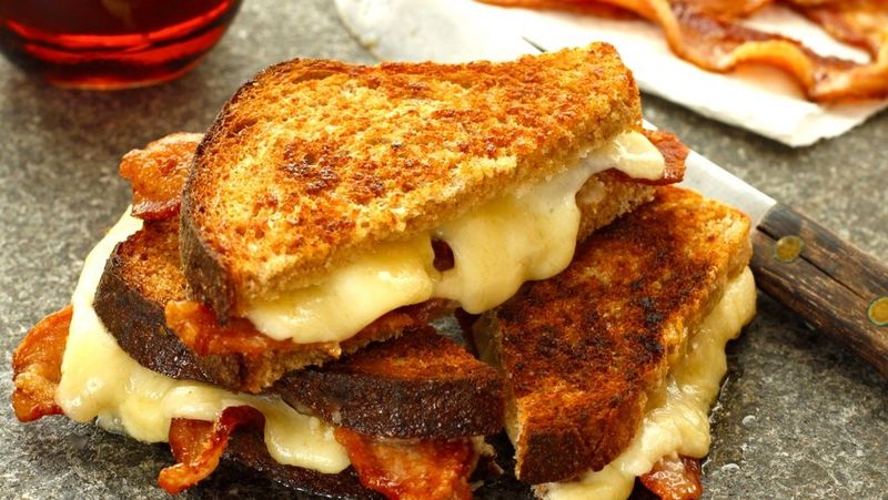 Vermont's Maple Cheddar Apple Orchard Dream