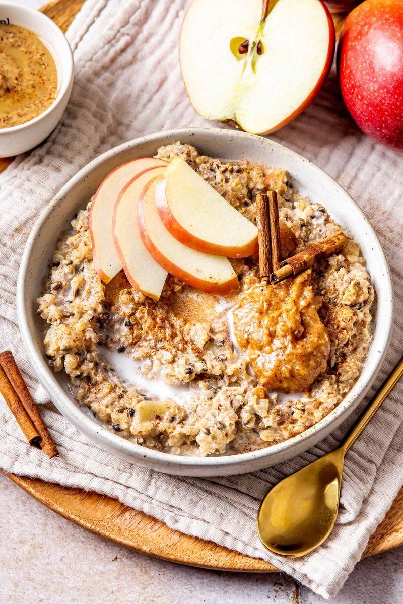 Cinnamon Apple Breakfast Quinoa