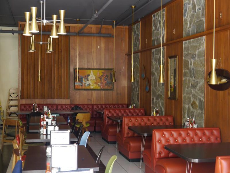 Lost Lake Cafe & Lounge (Seattle)