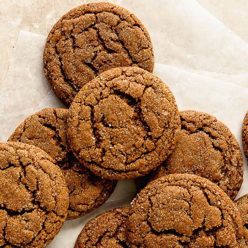 Chewy Molasses Cookies