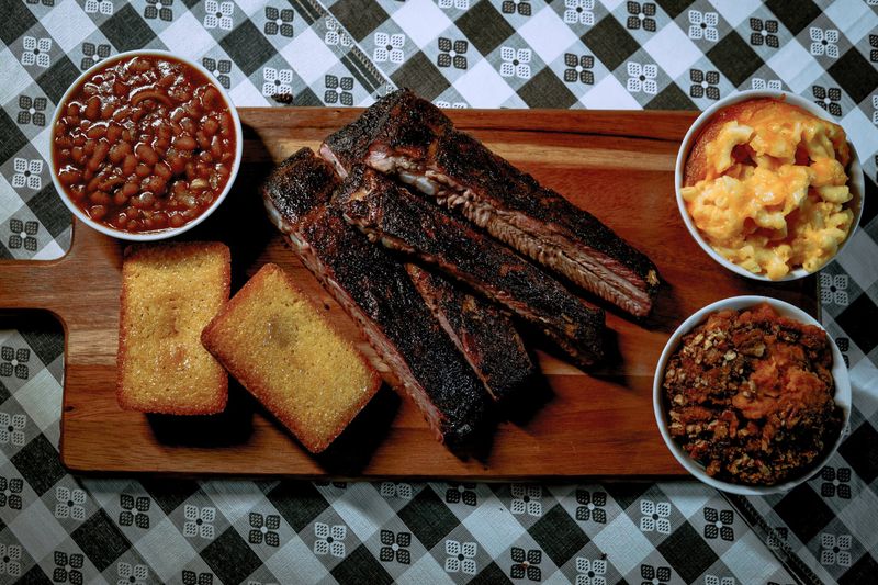 West Virginia – Dem 2 Brothers and a Grill (Charleston)