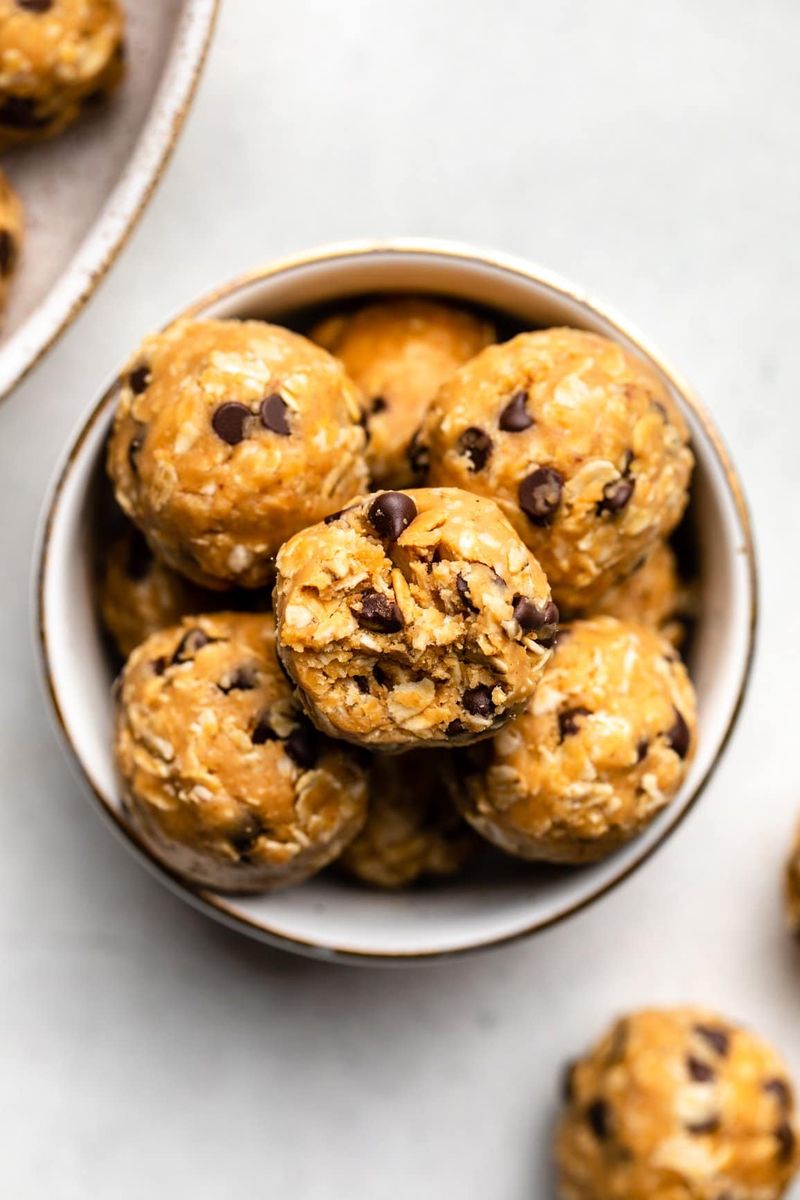 Peanut Butter Banana Energy Bites