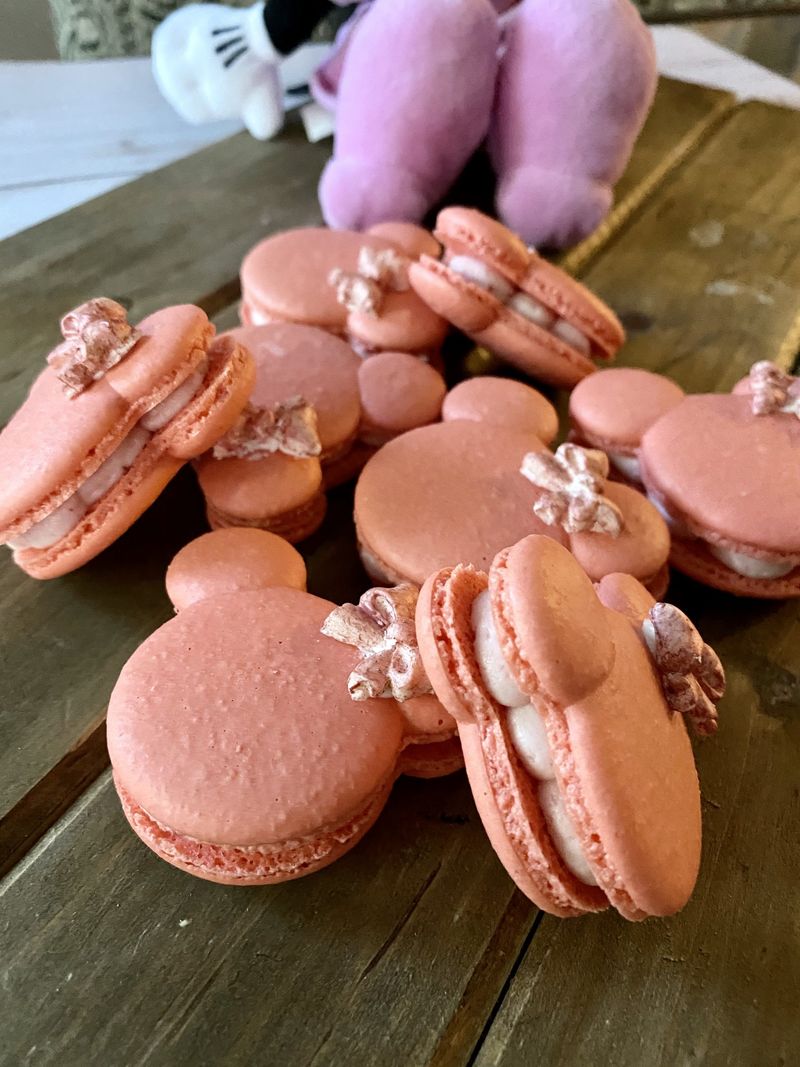 Minnie Macarons
