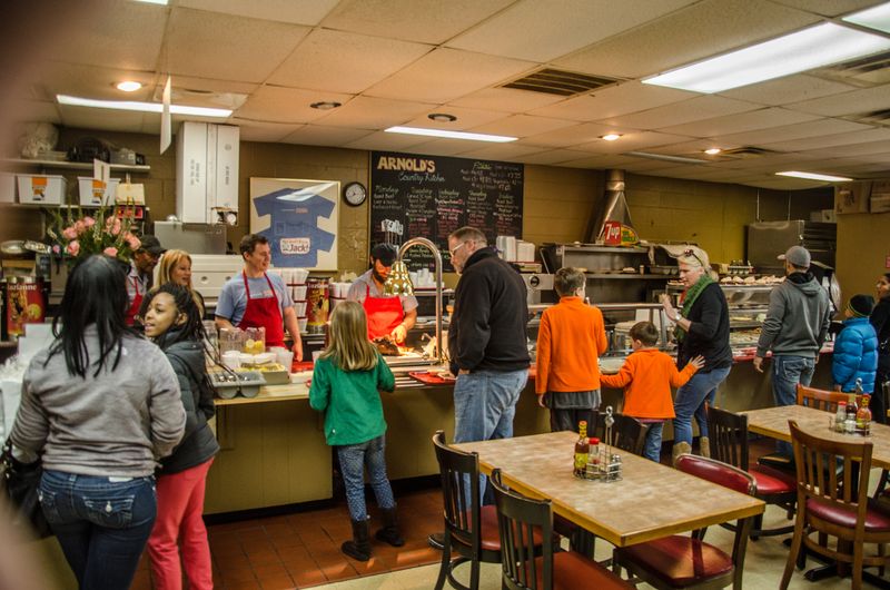 Arnold’s Country Kitchen – Nashville, TN