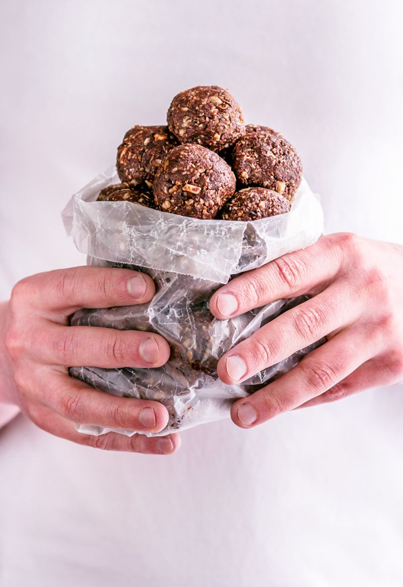 No-Melt Chocolate Oat Energy Bites