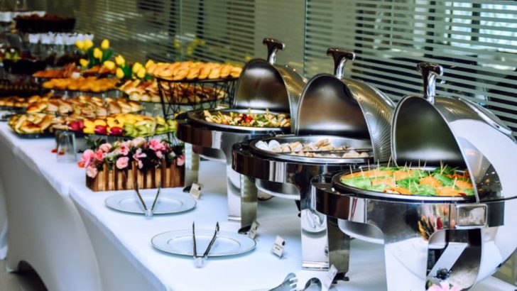 10 Breakfast Buffet Don’ts + 8 Must-Haves At Hotels