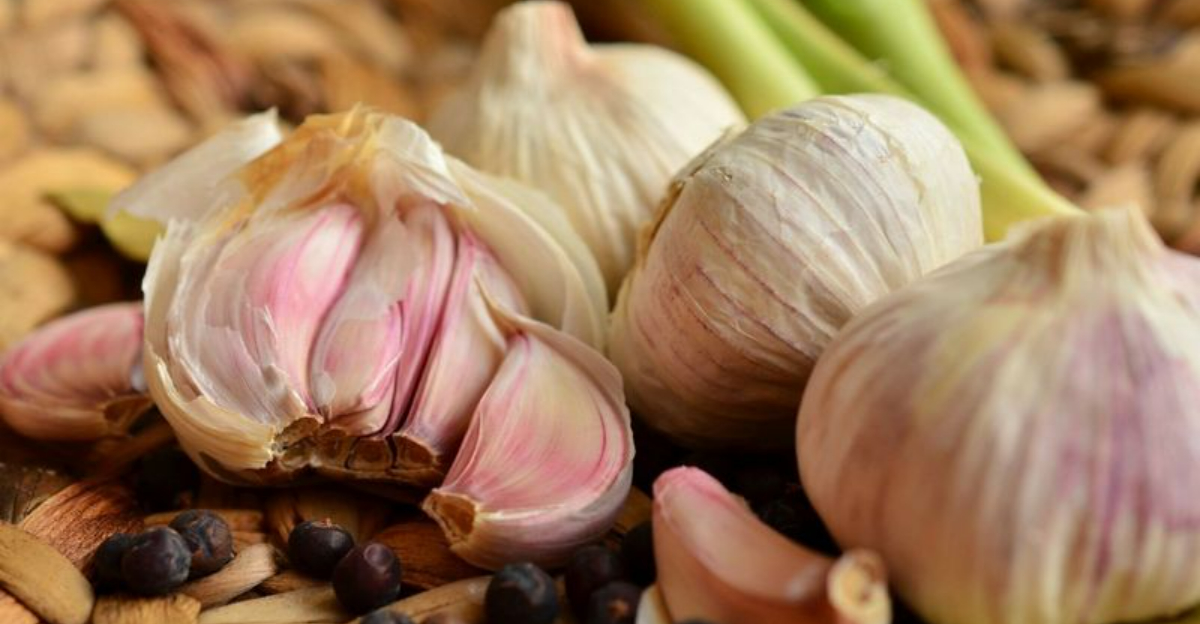 everyday foods that are dangerous and those that are healthy