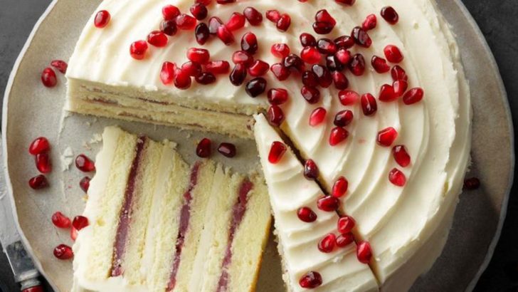 10 Fruit Toppings You’re Missing Out On, And 5 You’d Never Expect On Cake