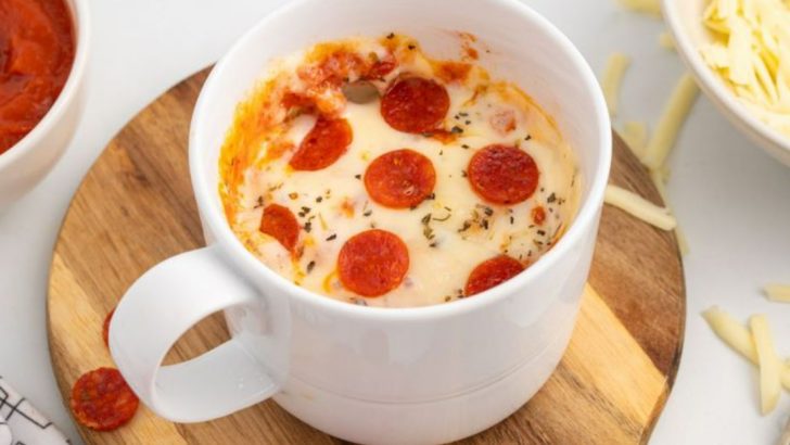 15 Delicious Mug Meals You Can Make In The Microwave