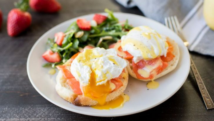 15 Perfect Pairings For Your Eggs Benedict Brunch