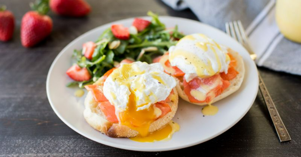 what you should be serving with eggs benedict