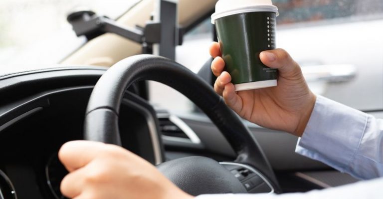 15 Worst Foods To Pack For A Road Trip