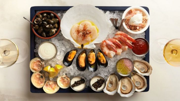 19 Worst Foods To Order At A Bar, According To An Expert