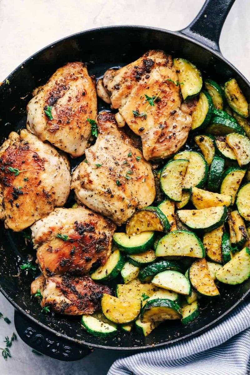 Garlic Butter Chicken Thighs With Zucchini