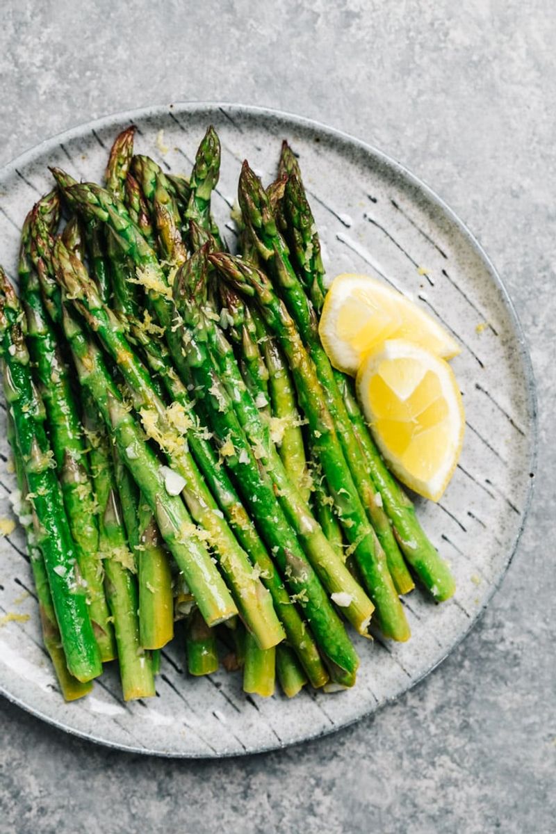 Lemon Garlic Roasted Asparagus