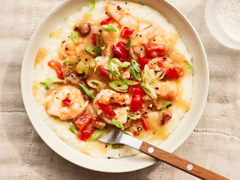 Shrimp and Grits With Fresh Tomatoes