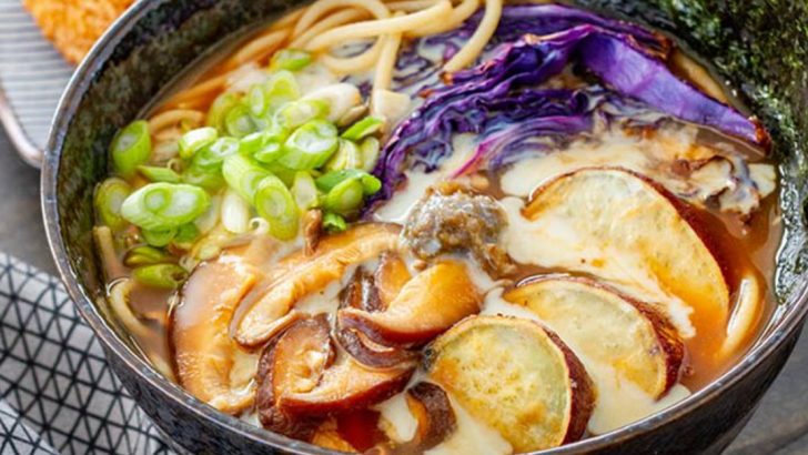 9 Essential Tips For Making Vegetarian Ramen, Plus 6 Unexpected Hacks