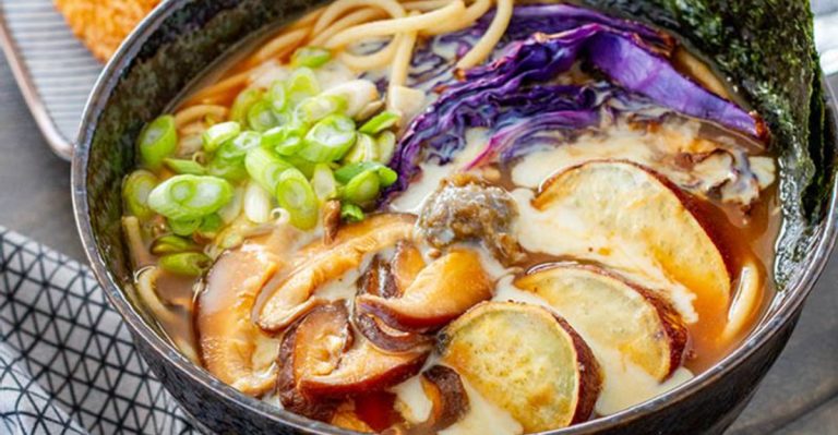 9 Essential Tips For Making Vegetarian Ramen, Plus 6 Unexpected Hacks