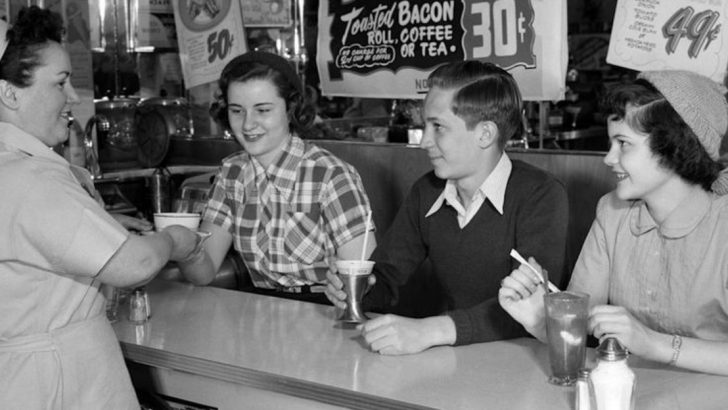 9 Old-School Breakfasts We Miss (And 9 That Belong In The Culinary Graveyard)