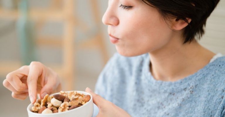 After Losing 120 Pounds, These 10 Foods Are Gone For Good (And These 5 Are Staples)