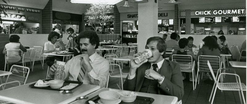 Mrs. Fields Cafés (Food Court Version)