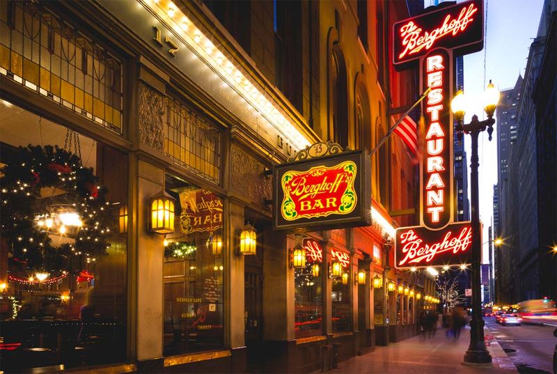 Berghoff Restaurant: Chicago's German Heritage Hub