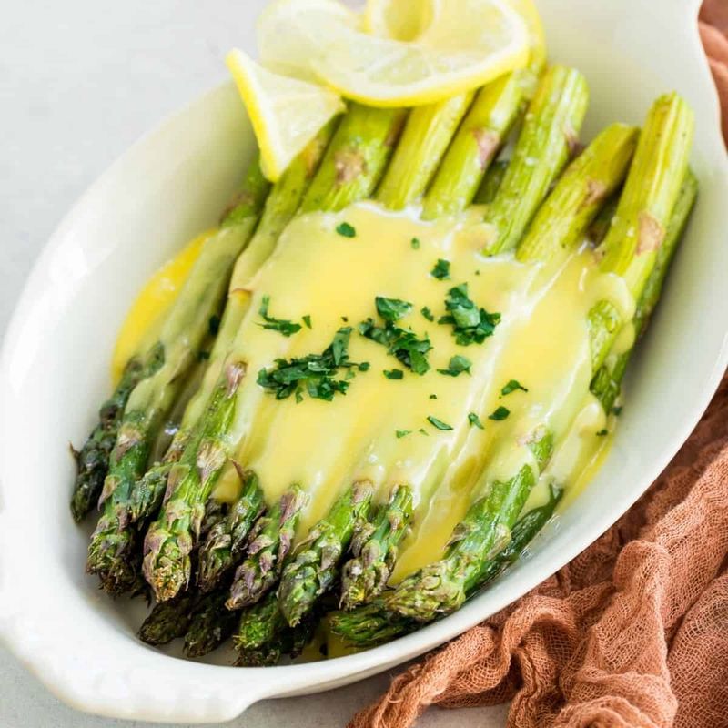 Grilled Asparagus With Hollandaise