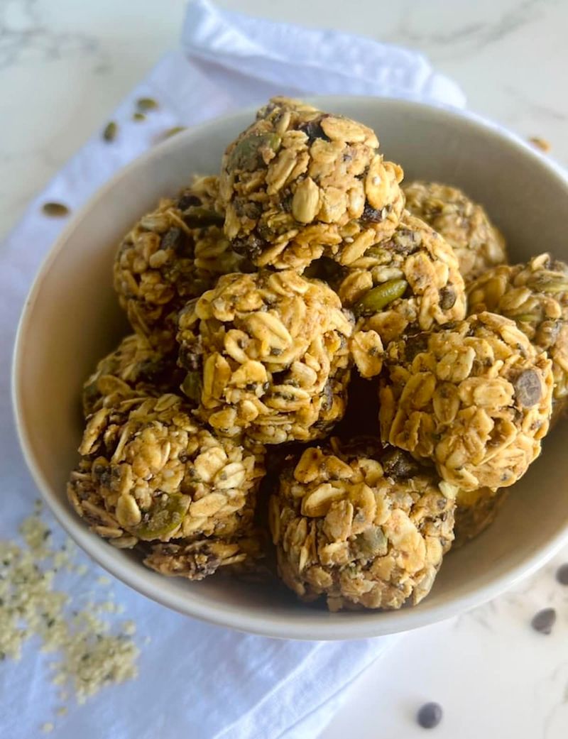 No-Cook Peanut Butter Energy Bites