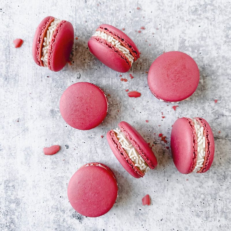 Airy Red Velvet Macarons