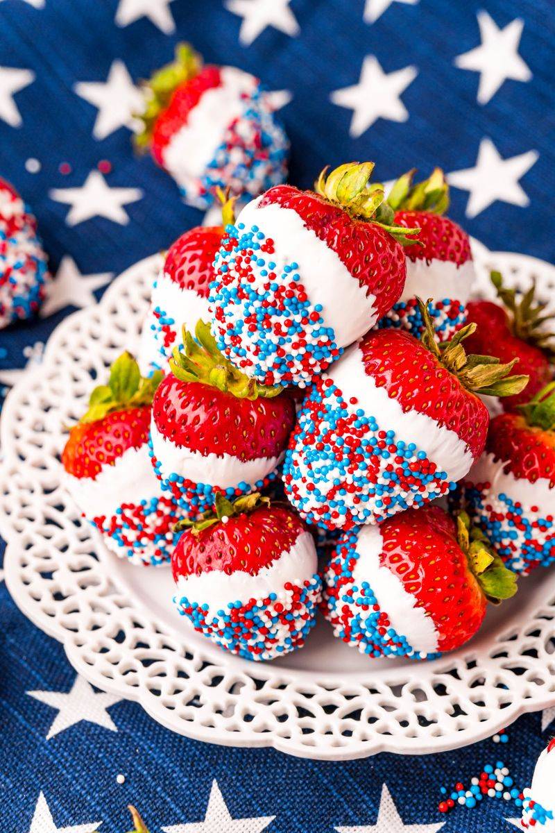 Patriotic Chocolate-Dipped Strawberries