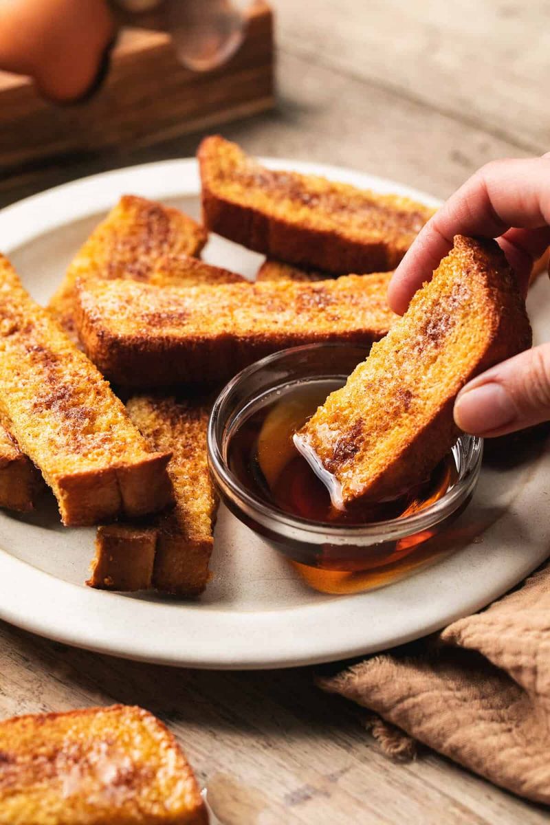 French Toast Sticks With Maple Cream