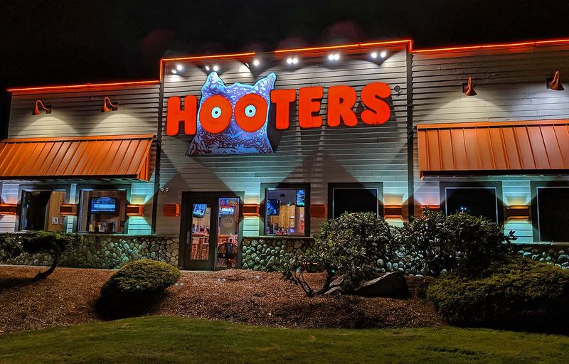 Hooters