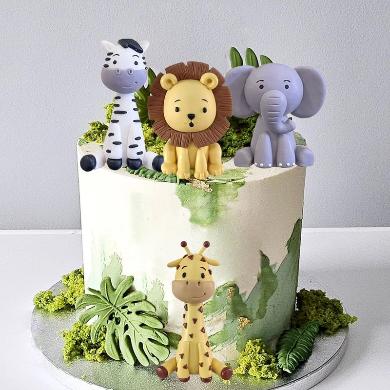 Animal Safari Cake