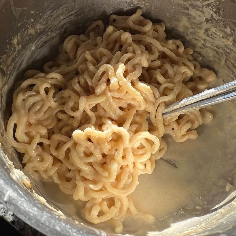 Instant Ramen With Peanut Butter