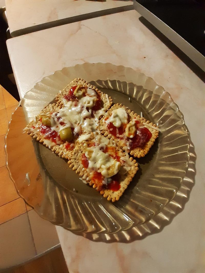 Rice Cakes With Ketchup