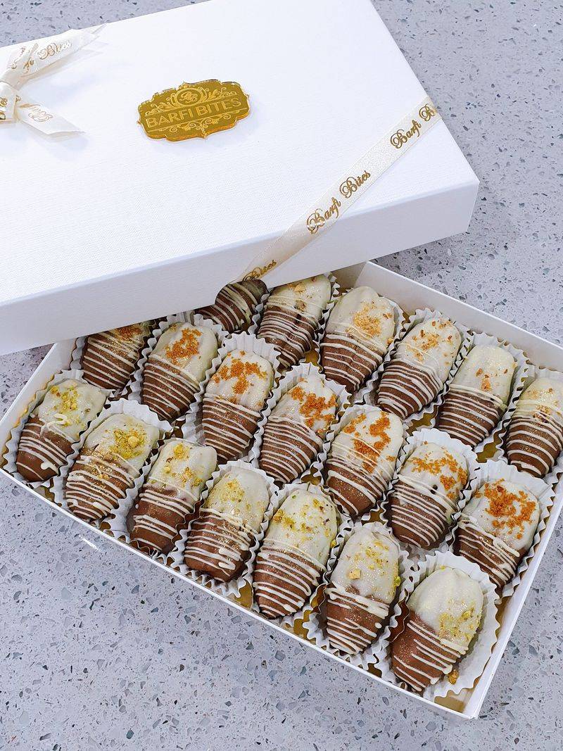 Chocolate-Dipped Stuffed Dates